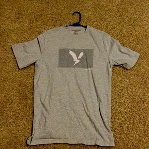 American Eagle Tshirt, never worn great condition, brand new